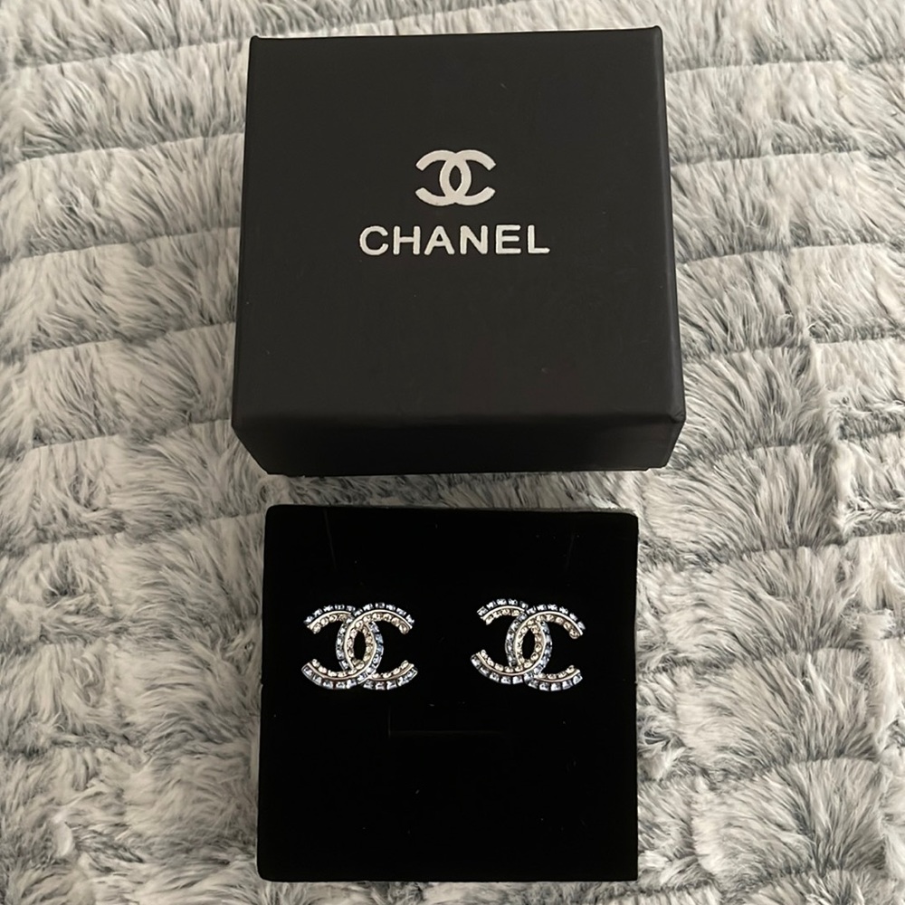⚜️ Chanel Earrings ⚜️